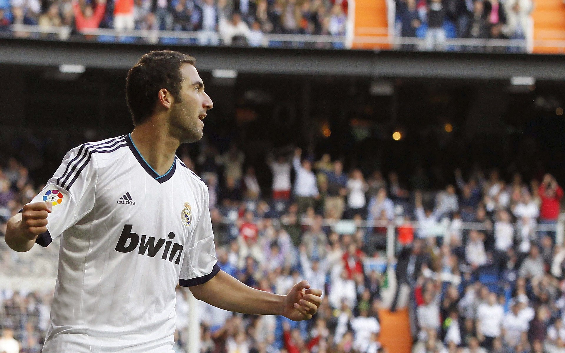 勇士替补群太给力了,主帅笑着鼓掌,勇士队引援