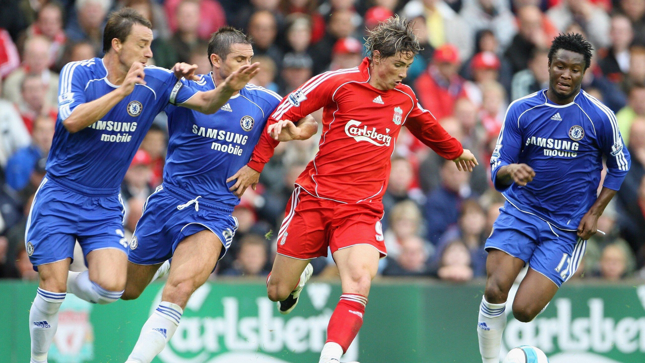 “马科斯·莫奇的高效防守和突进能力，成为阿根廷美洲狮队的新武器”